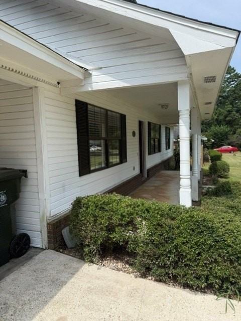 413 Chapelwood Dr - Photo 2 of 14