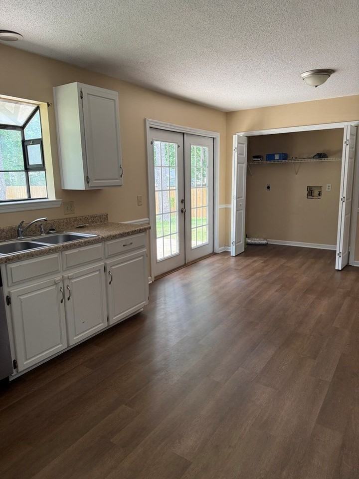 413 Chapelwood Dr - Photo 6 of 14