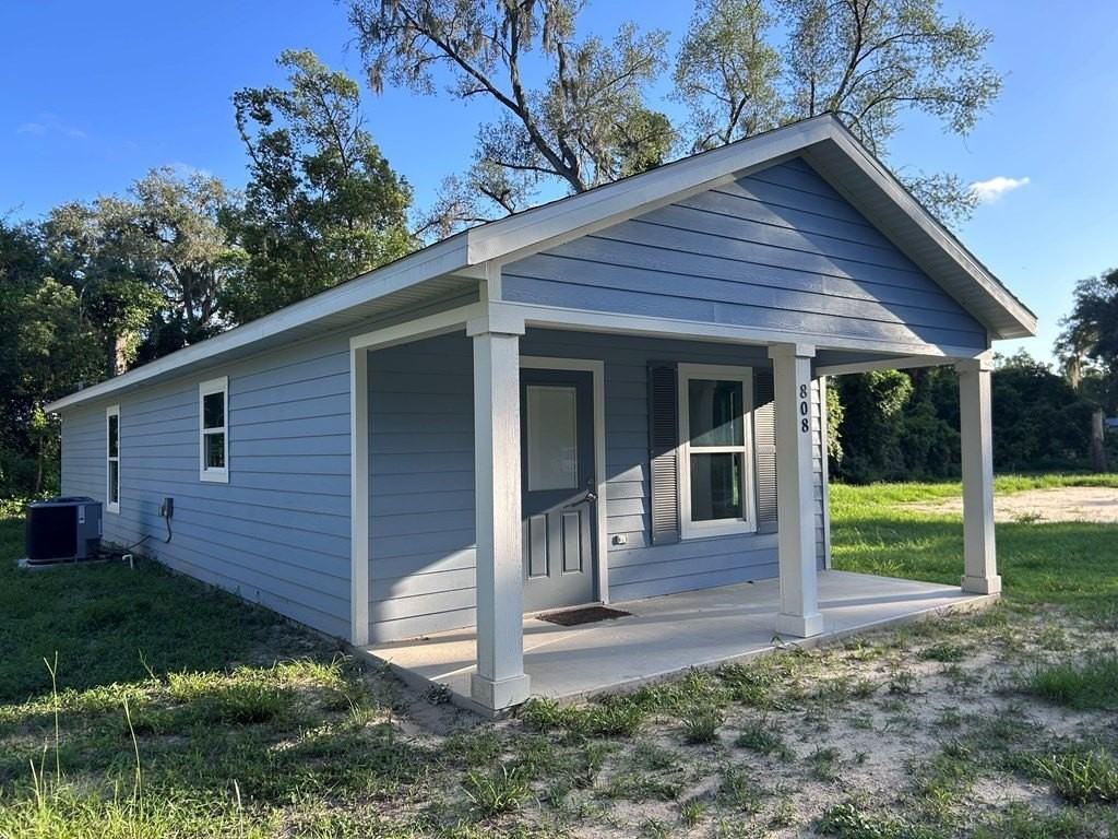 808 Ne 11th Ave - Photo 2 of 18