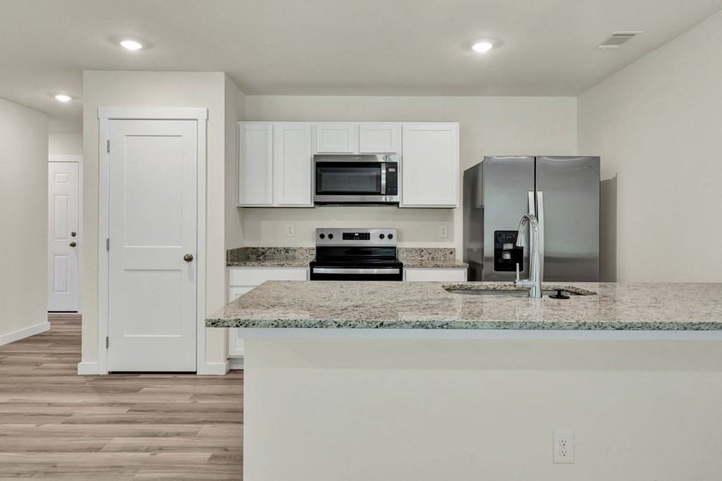 627 Fox Den Circle - Photo 4 of 34