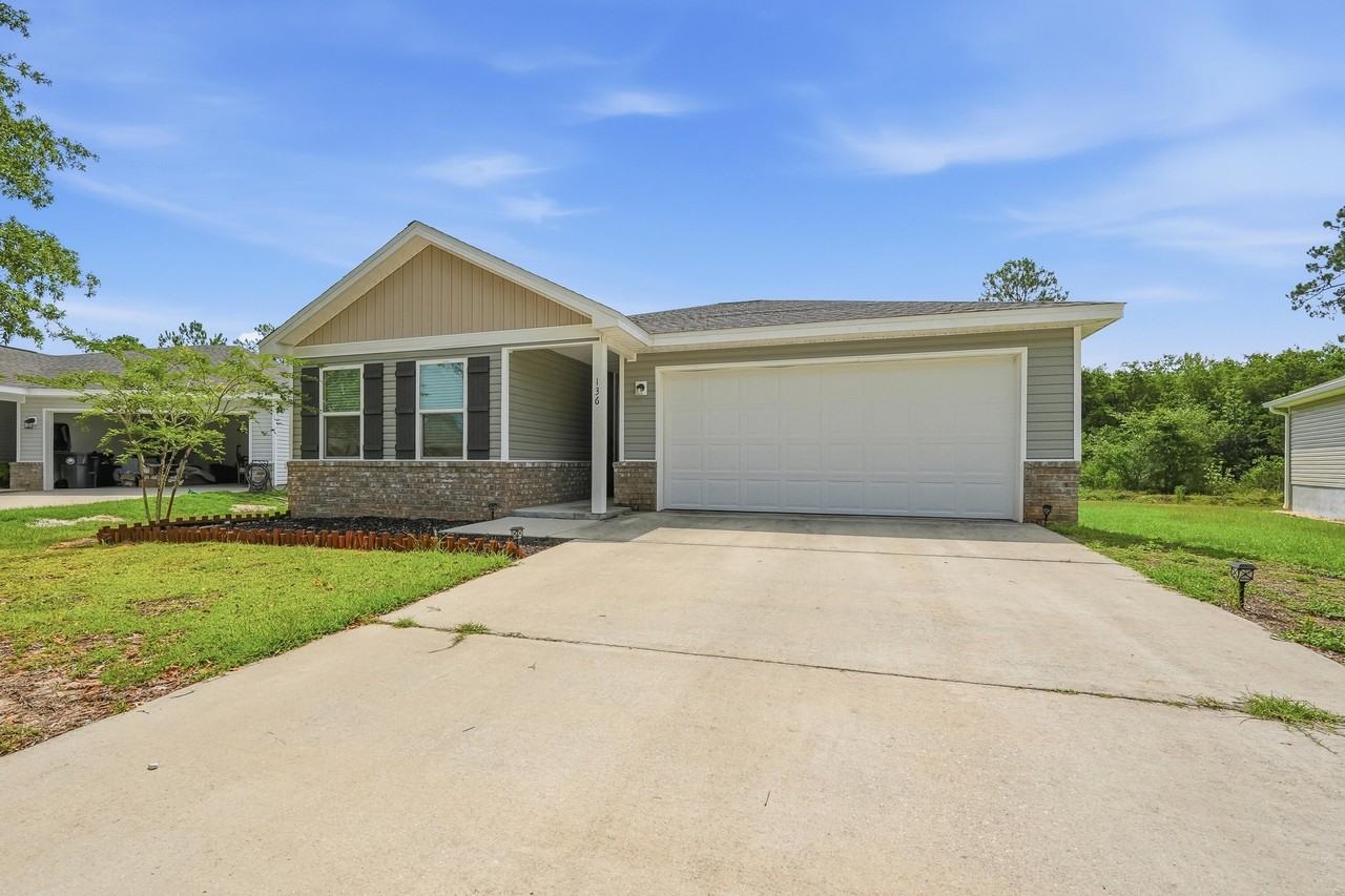 136 Pfitzer Ct - Photo 3 of 50
