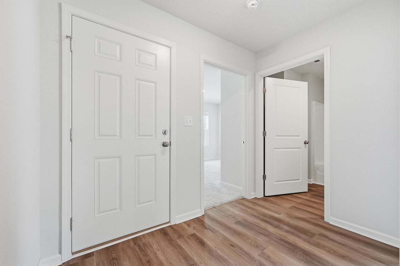 136 Pfitzer Ct - Photo 6 of 50