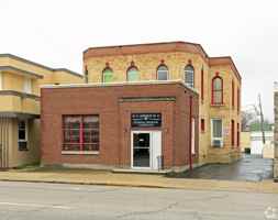featured image of 209 S 2nd St