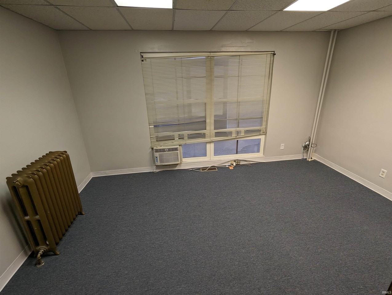 209 S 2nd St - Photo 5 of 17