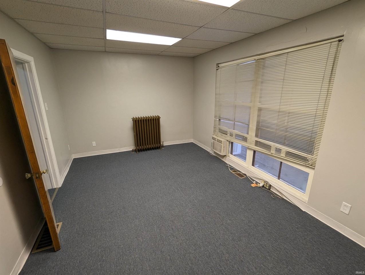 209 S 2nd St - Photo 6 of 17