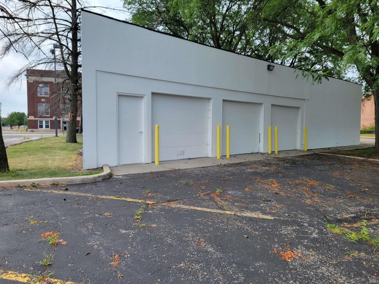 228 W Marion St - Photo 2 of 6
