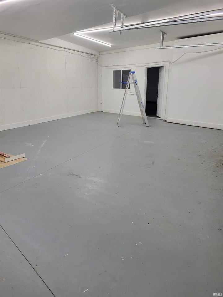 228 W Marion St - Photo 5 of 6