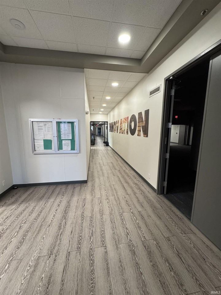 701 Randolph St - Photo 3 of 11