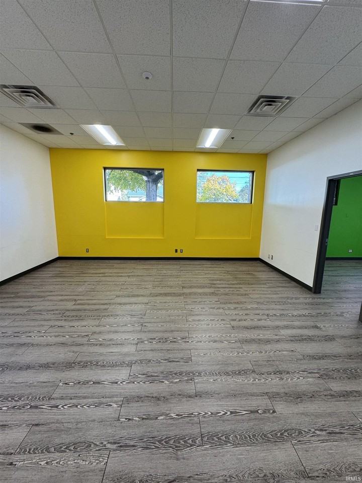 701 Randolph St - Photo 4 of 11
