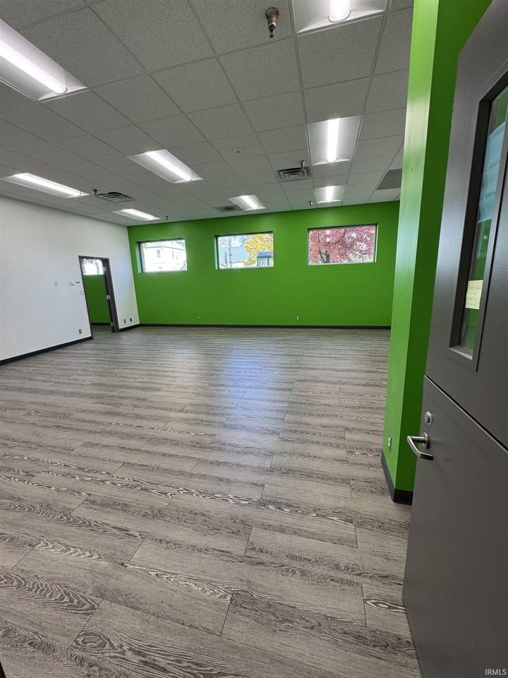 701 Randolph St - Photo 5 of 11