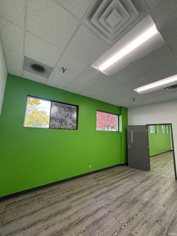 701 Randolph St - Photo 6 of 11
