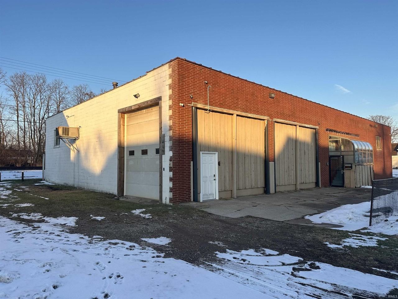 1200 W 6th St - Photo 2 of 13