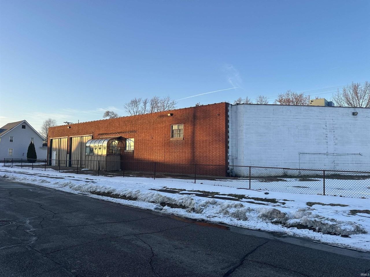 1200 W 6th St - Photo 5 of 13