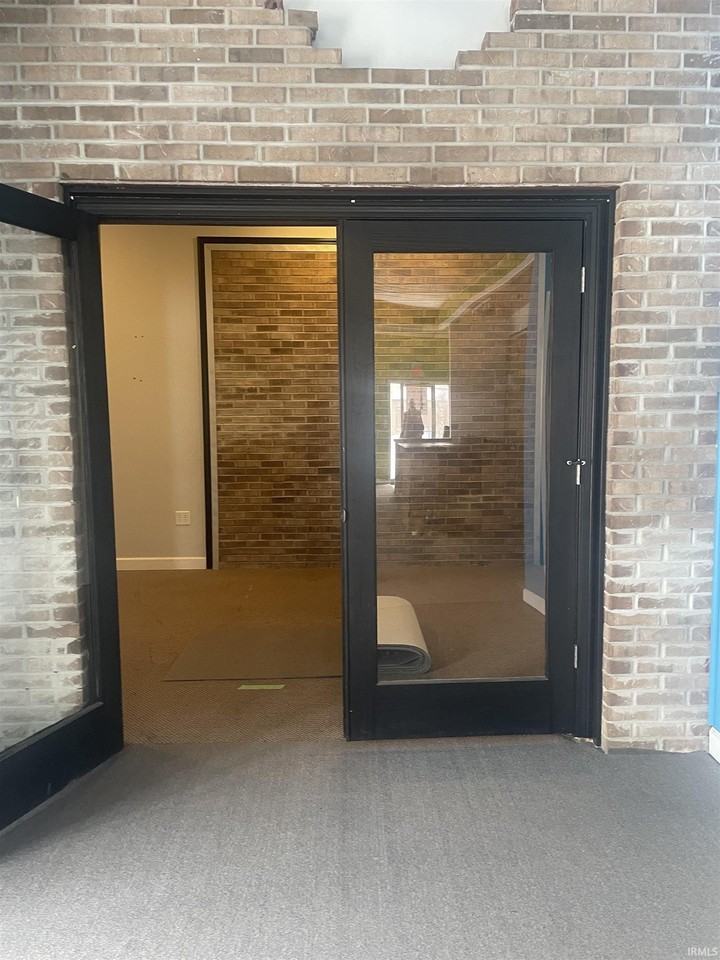 1620 Cassopolis St - Photo 3 of 6