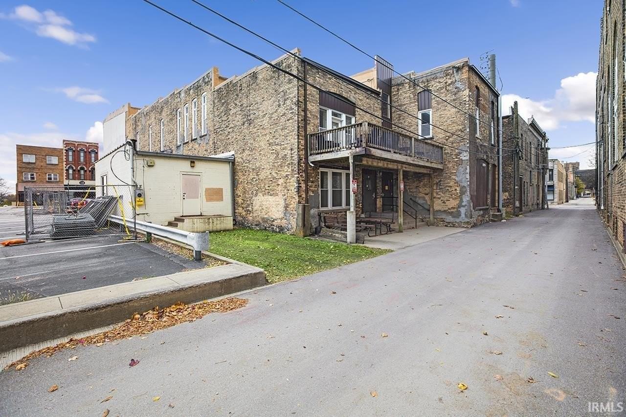 121 S Main St - Photo 5 of 25