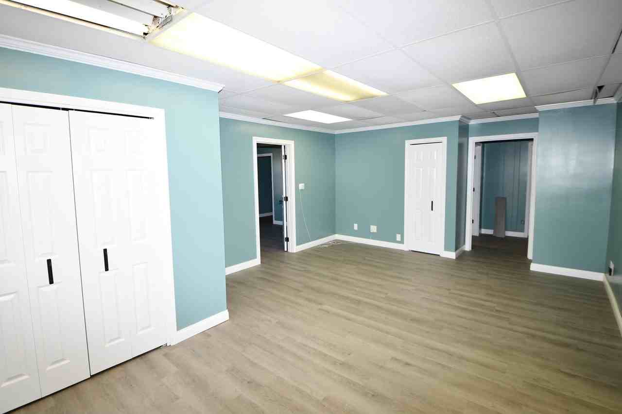 4068 N State Road 15 Ste A - Photo 5 of 13