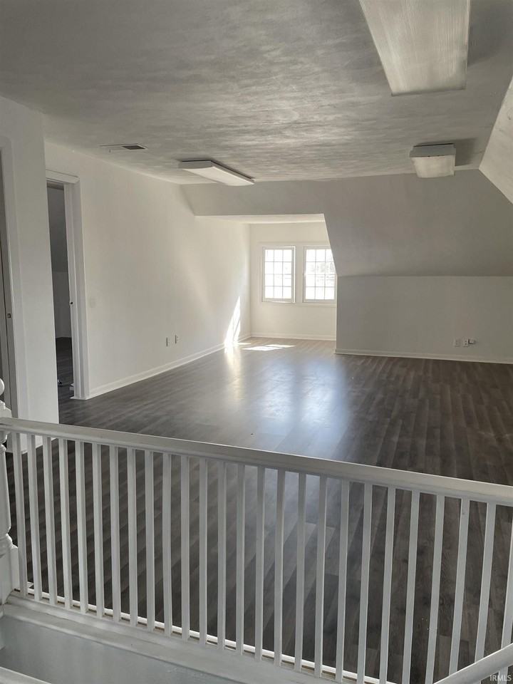 401 S 2nd St - Photo 6 of 6