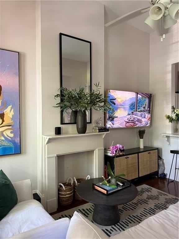 514 Washington Ave - Photo 3 of 11