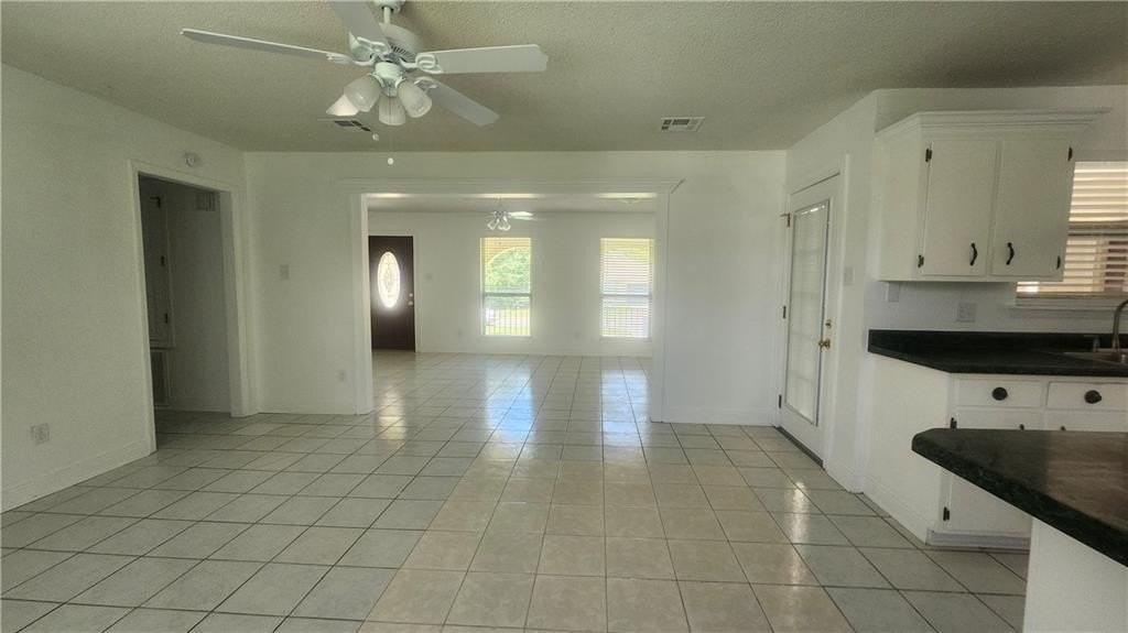 206 Canberra Ct - Photo 3 of 15