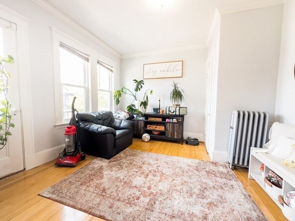 7 Bradford Ave - Photo 4 of 22