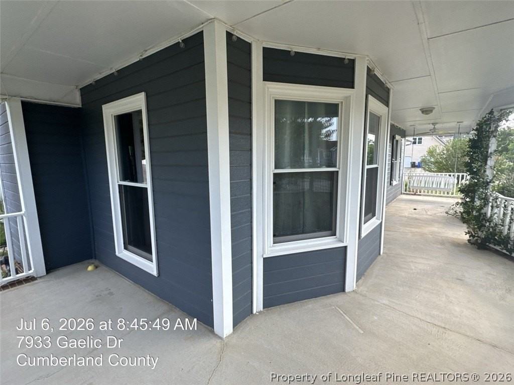 7933 Gaelic Dr - Photo 2 of 31