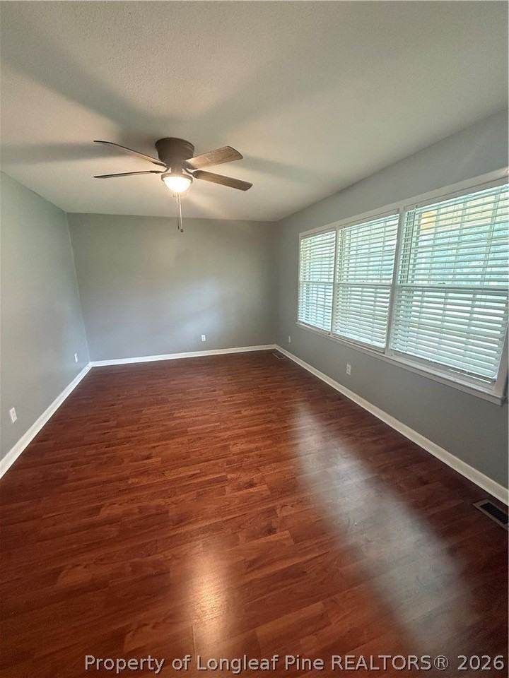 6427 Freeport Rd - Photo 6 of 25