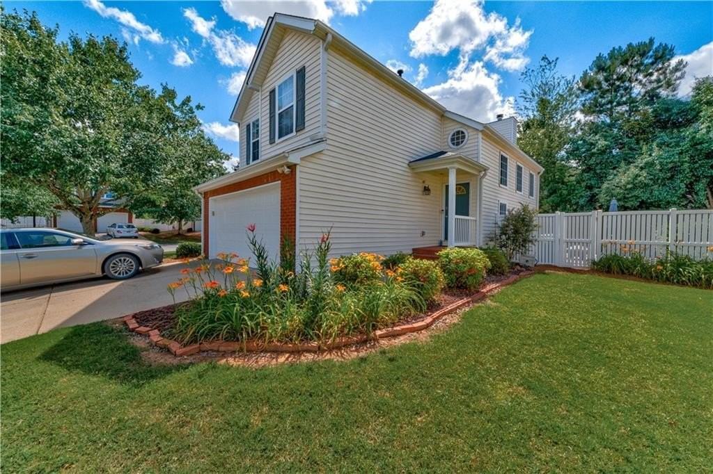 13226 Aventide Ln - Photo 2 of 38
