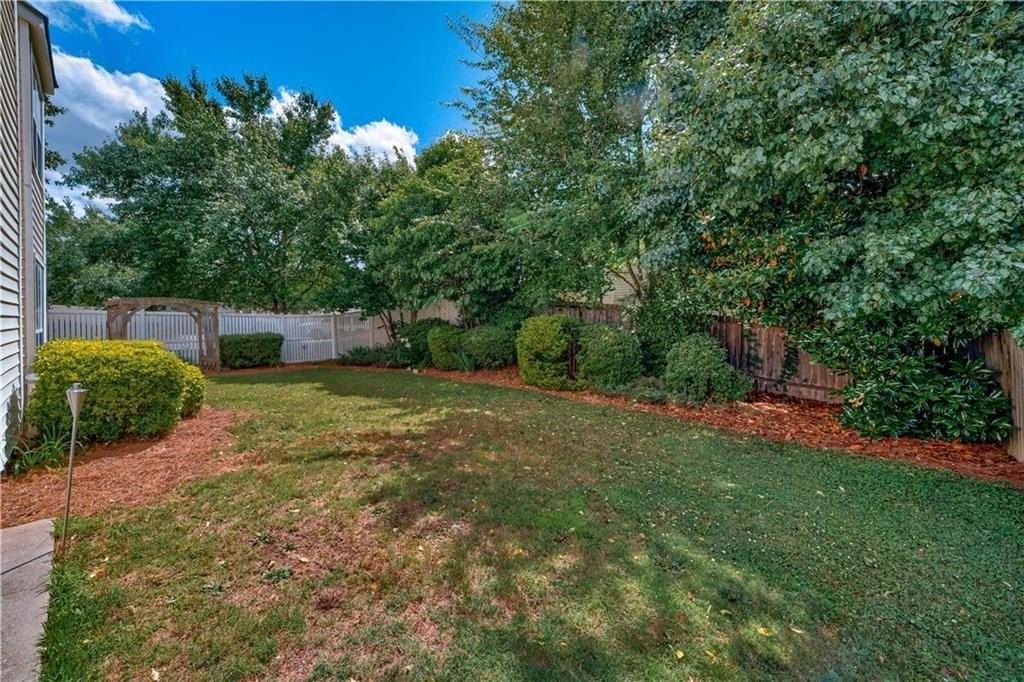 13226 Aventide Ln - Photo 7 of 38