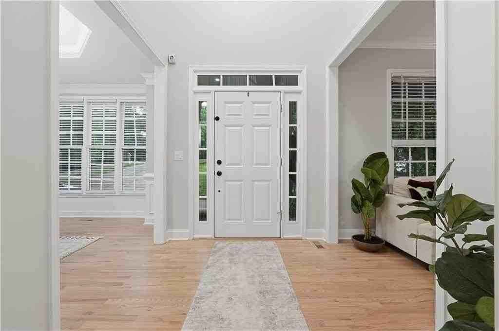 682 Montglade Ct - Photo 6 of 39