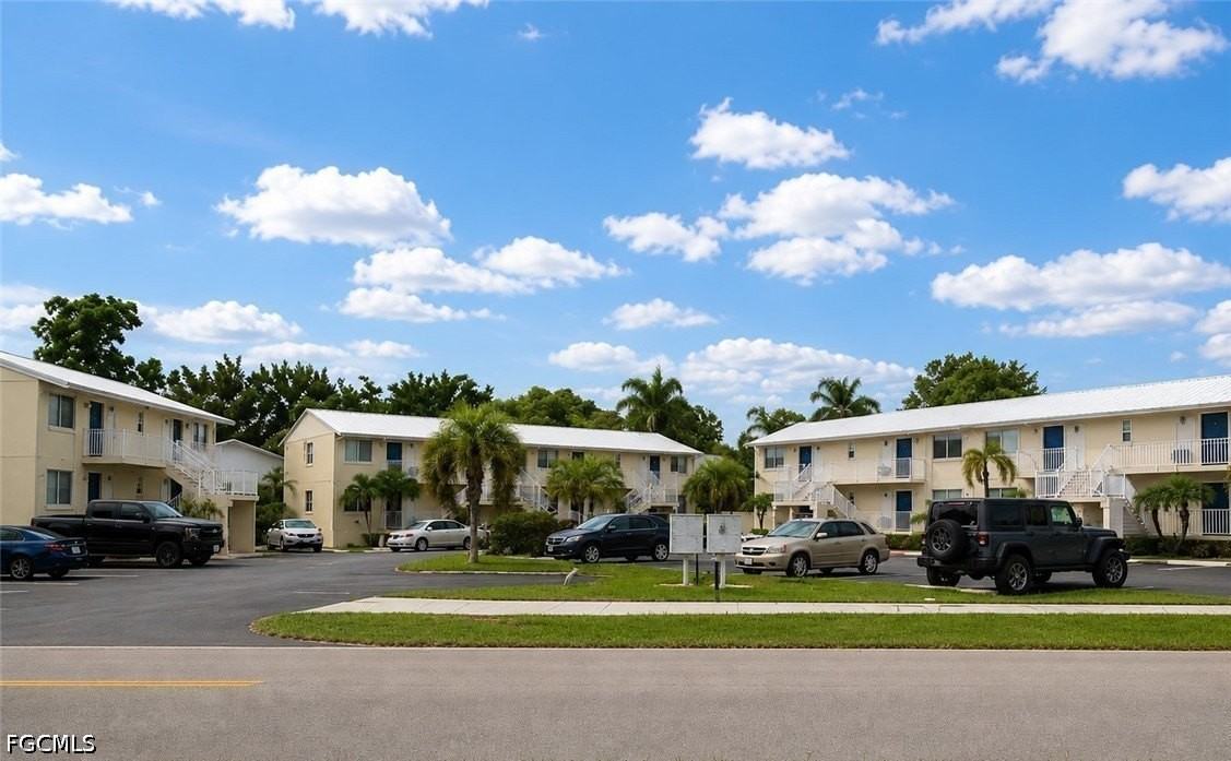 3175 Royalston Ave #105