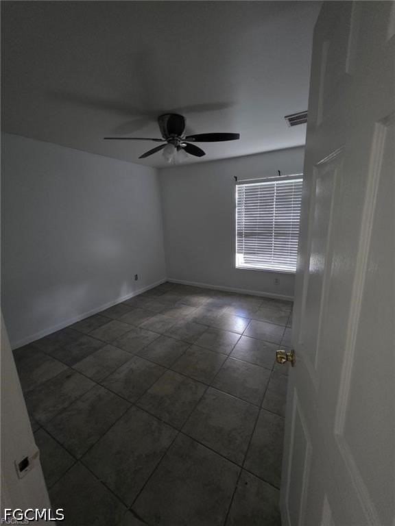 409 Hull Ave S - Photo 4 of 14