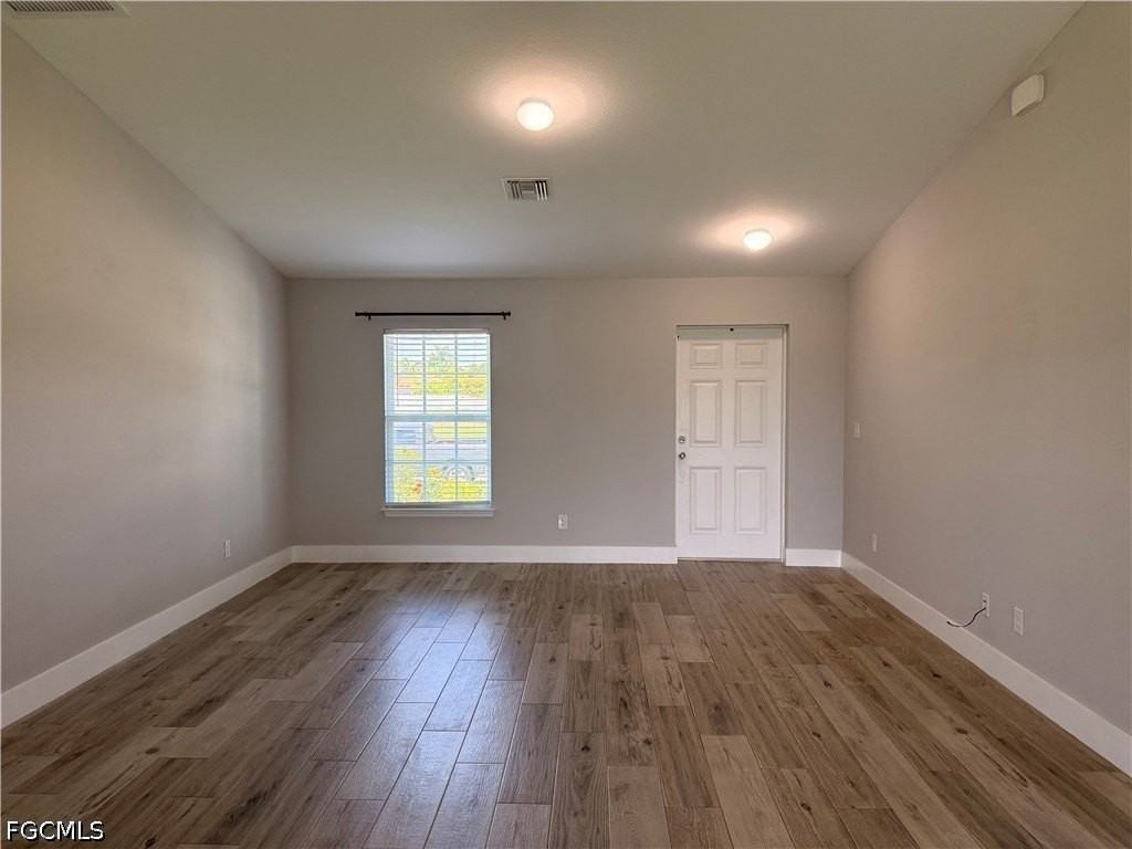 3214 Ne 14th Pl - Photo 4 of 30