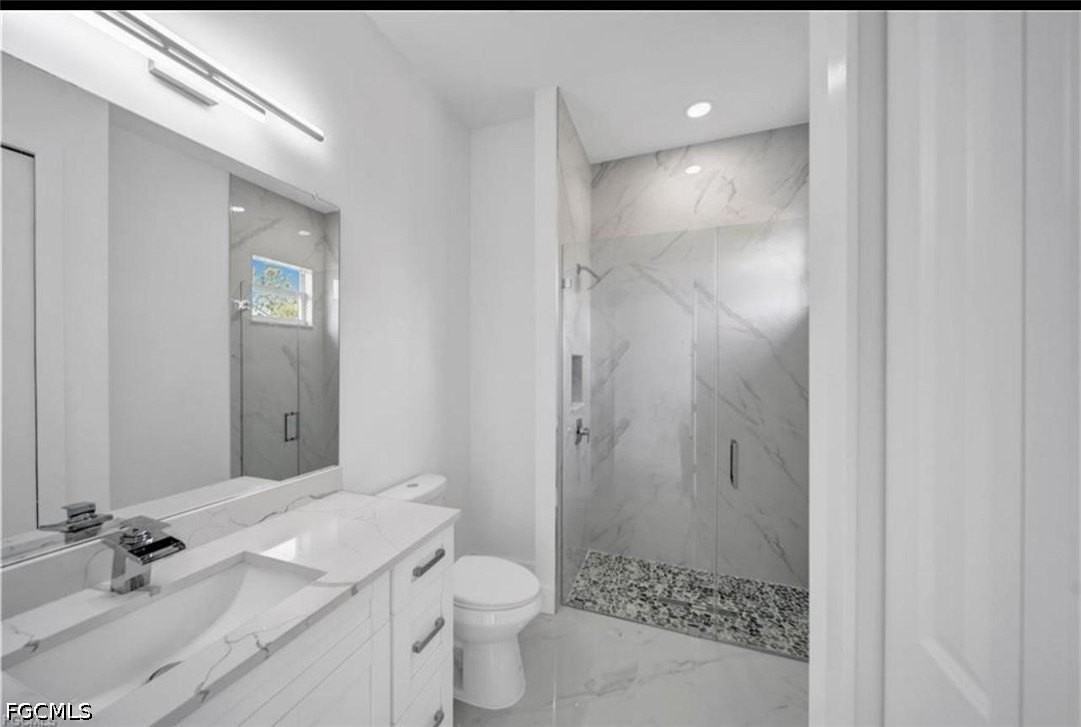 222 Pullman St - Photo 4 of 9