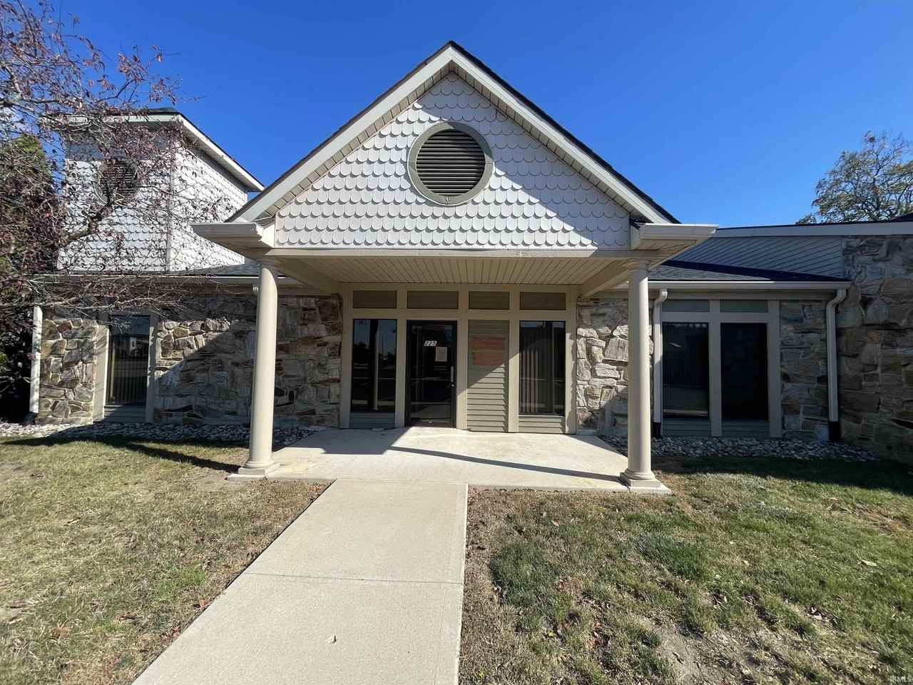 4011 W Jefferson Blvd - Photo 2 of 15