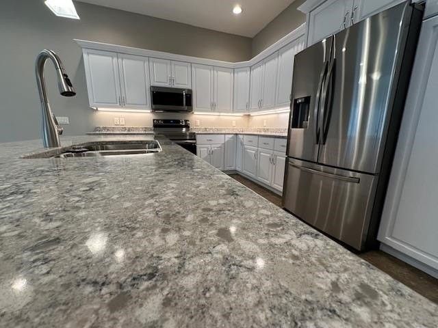 3232 Plum Tree Ln - Photo 4 of 25