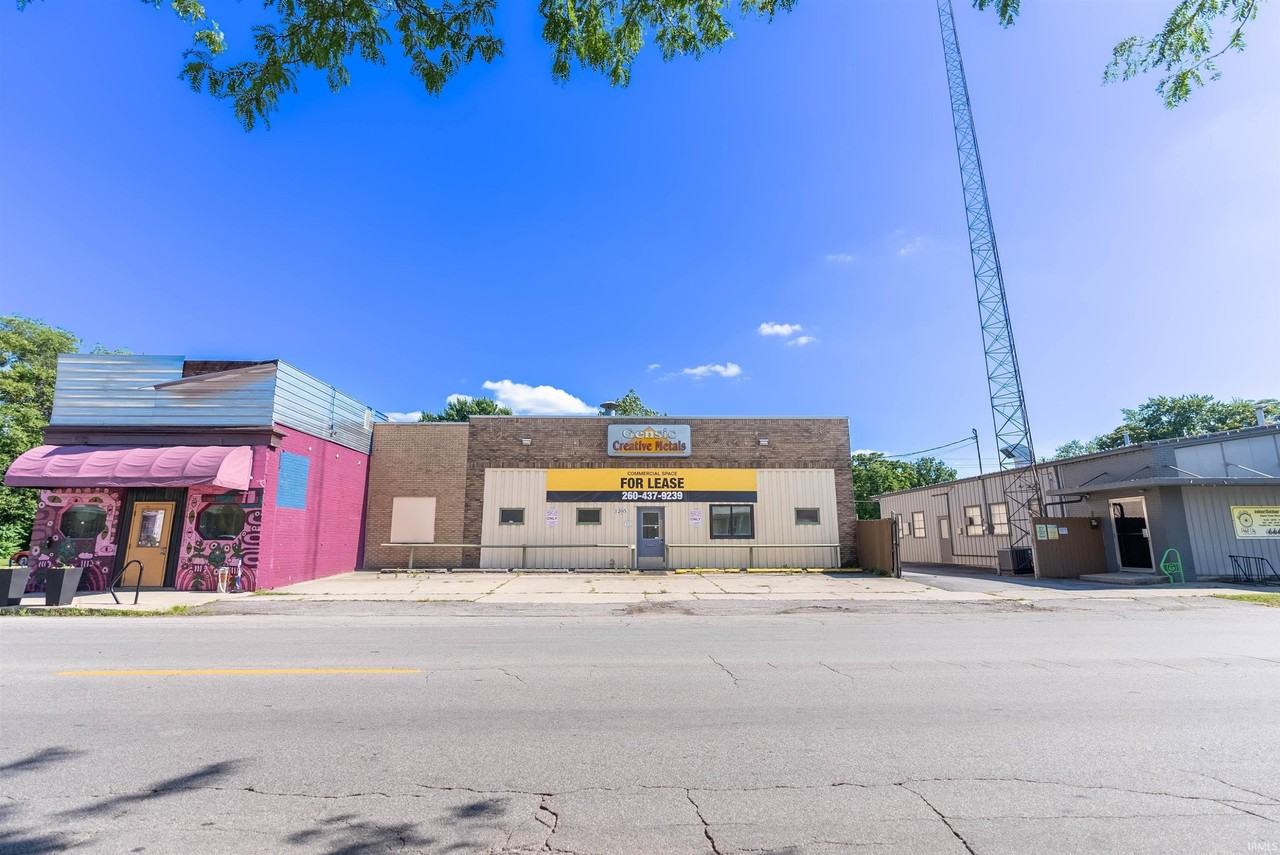 1205 W Main St - Photo 2 of 36