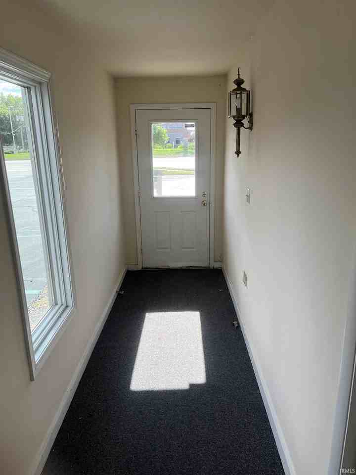 528 S 13th St - Photo 5 of 44