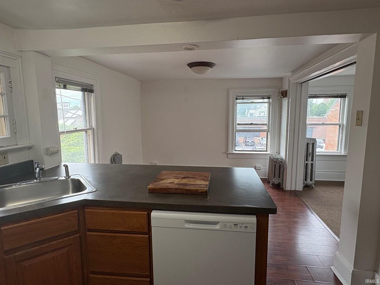511 W Wayne St #201 - Photo 3 of 9