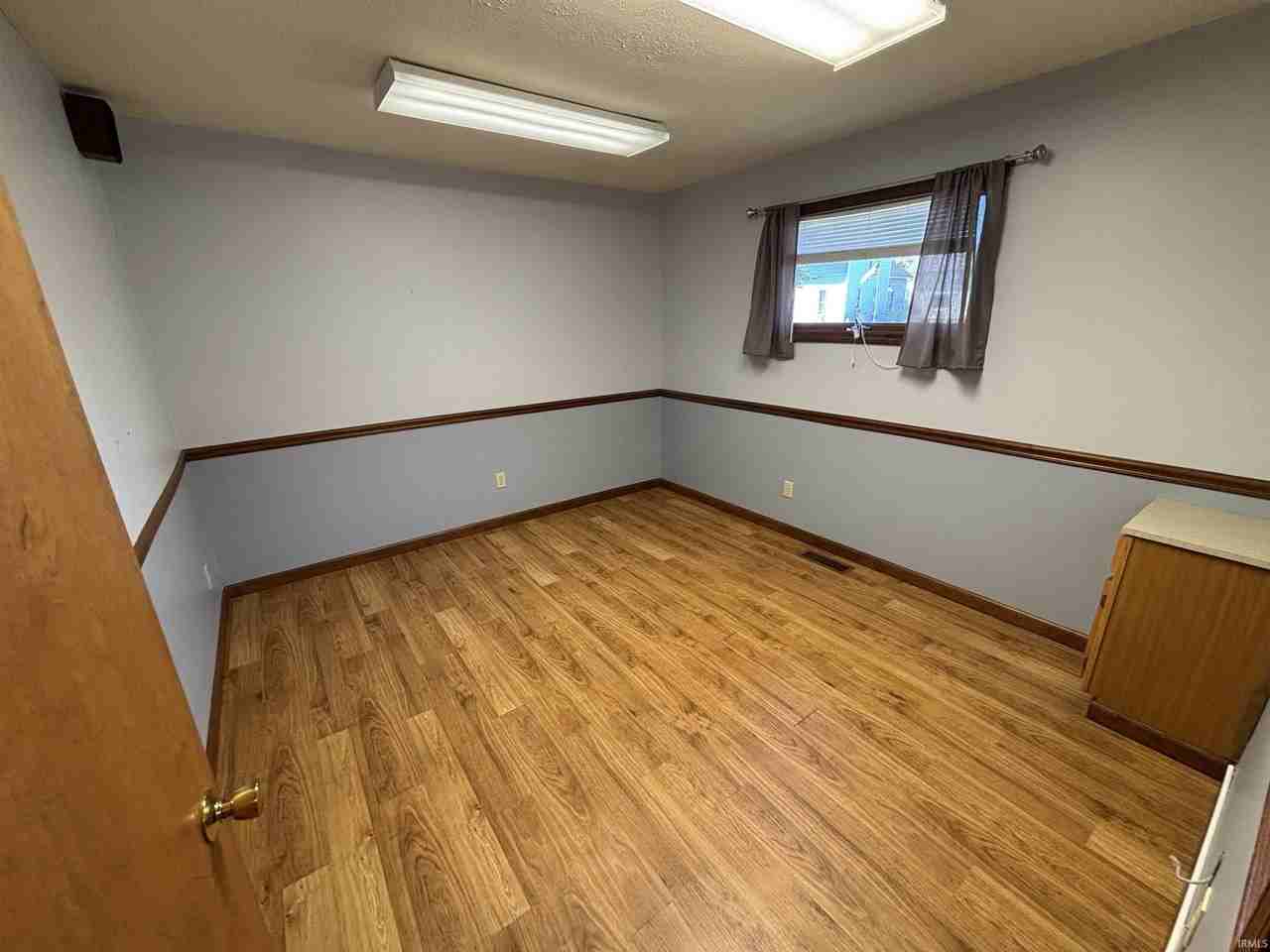 344 N Main St - Photo 7 of 10