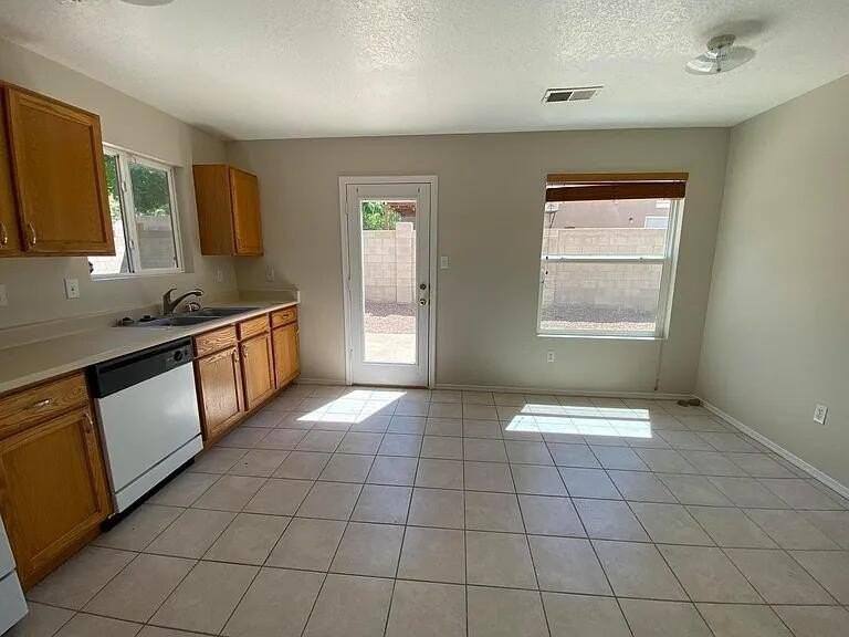 10728 Miera Dr Nw - Photo 5 of 18