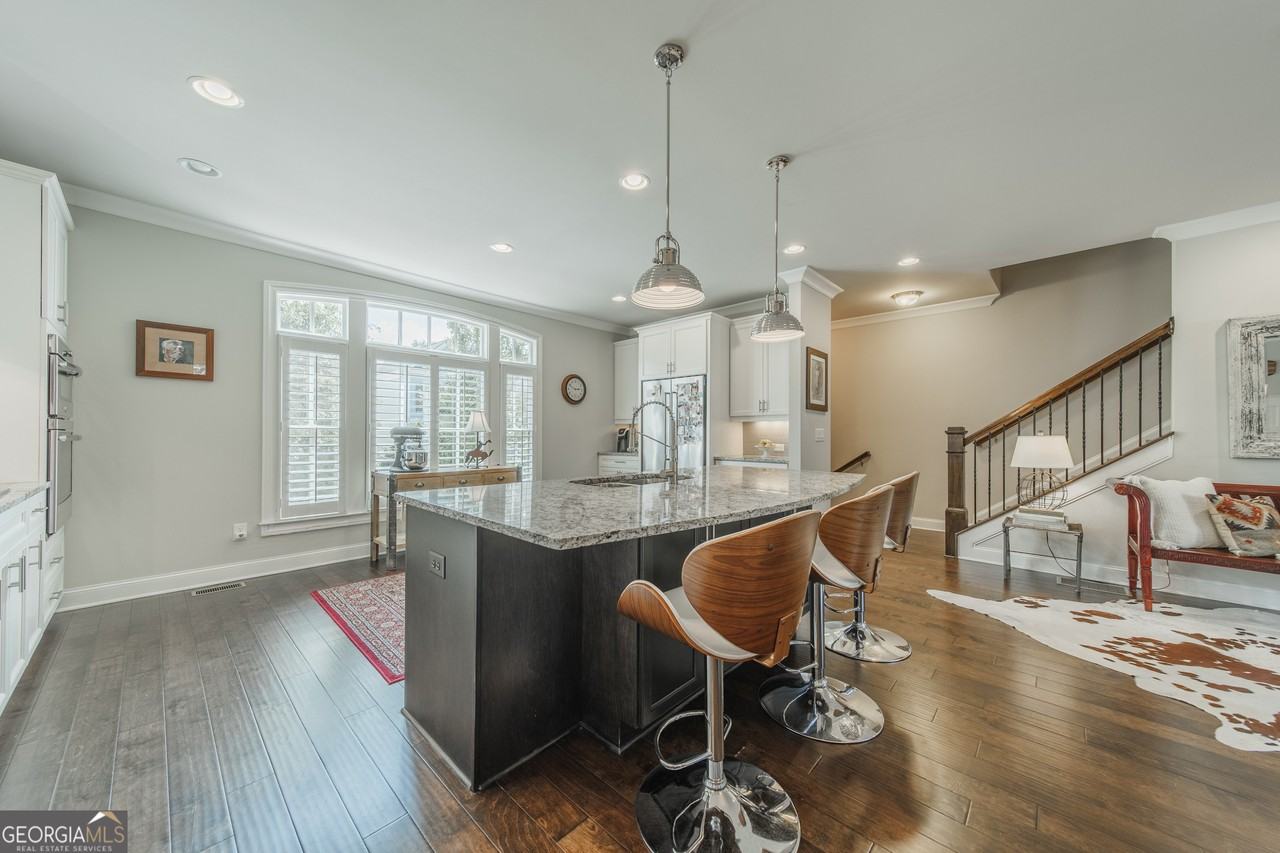 690 Arklow Dr - Photo 6 of 50