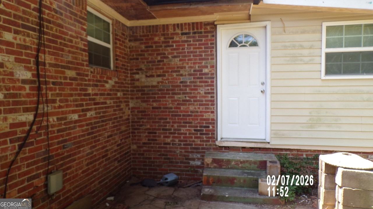 2705 Neptune Pl - Photo 2 of 28