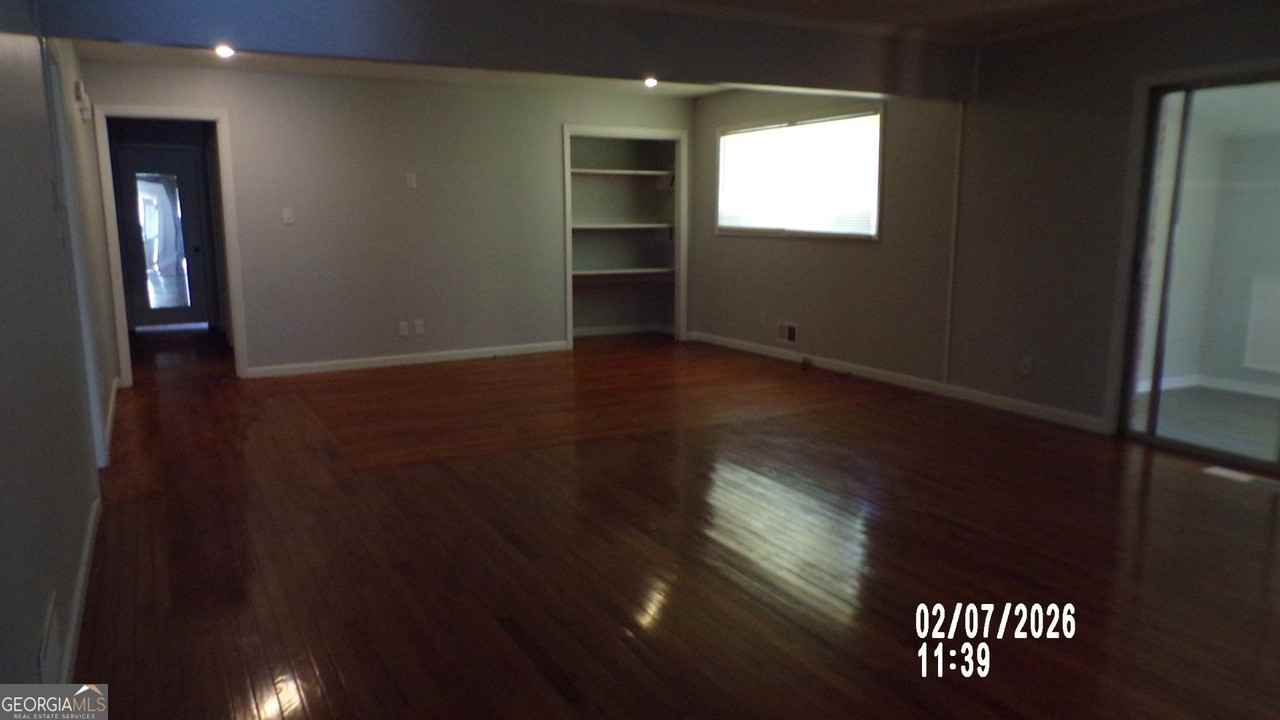 2705 Neptune Pl - Photo 6 of 28