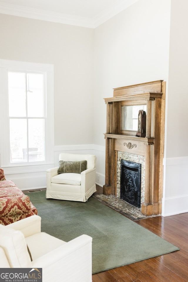 610 Ridge Ave N - Photo 4 of 18