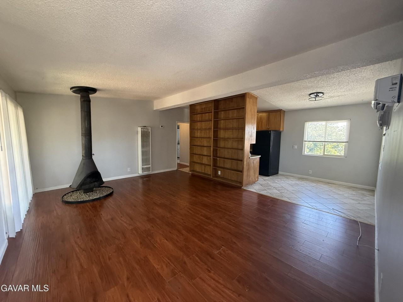 45146 Elm Ave - Photo 3 of 15