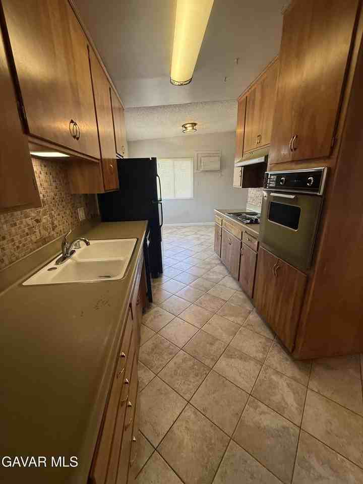 45146 Elm Ave - Photo 4 of 15