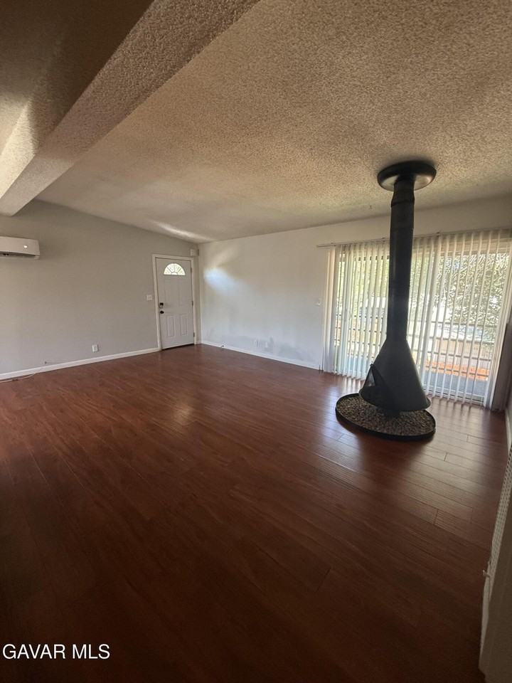 45146 Elm Ave - Photo 7 of 15