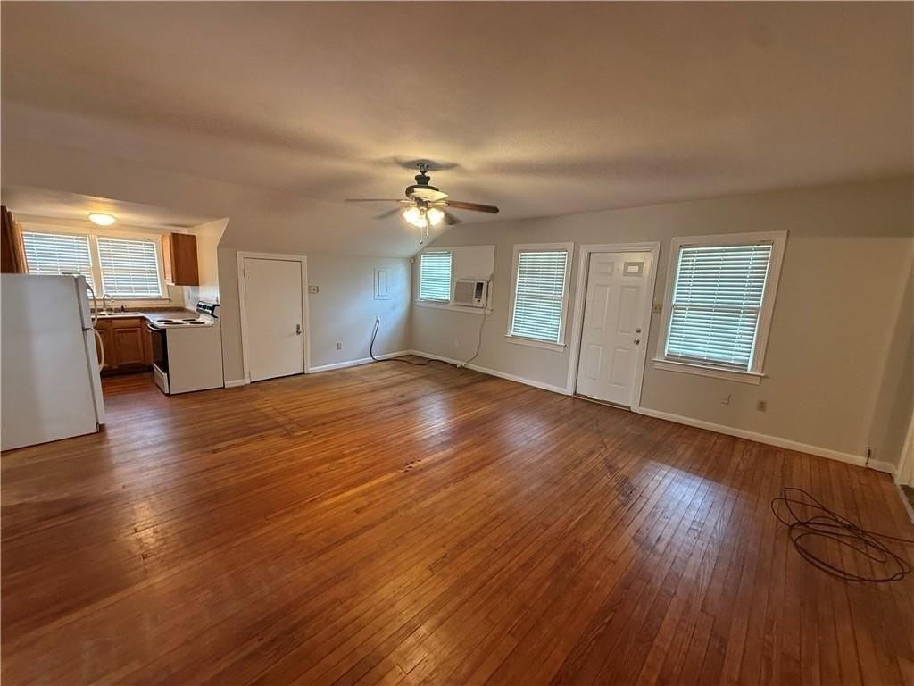 450 Williams St #B - Photo 3 of 8