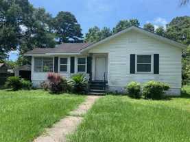 3173 Baronne St - Photo 1 of 1