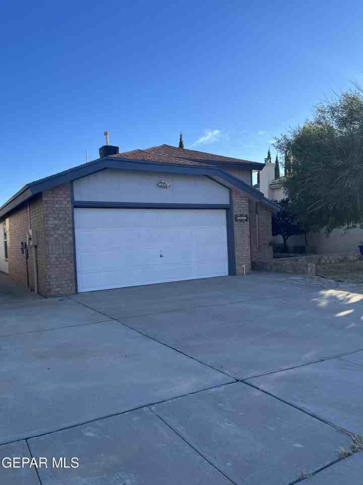 6512 Dakota Ridge Dr - Photo 3 of 37